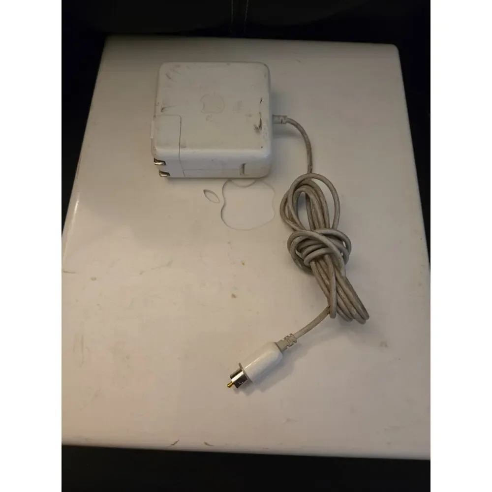 Apple iBook G4 Laptop Parts Repair Powers On Startup Chime No Display READ